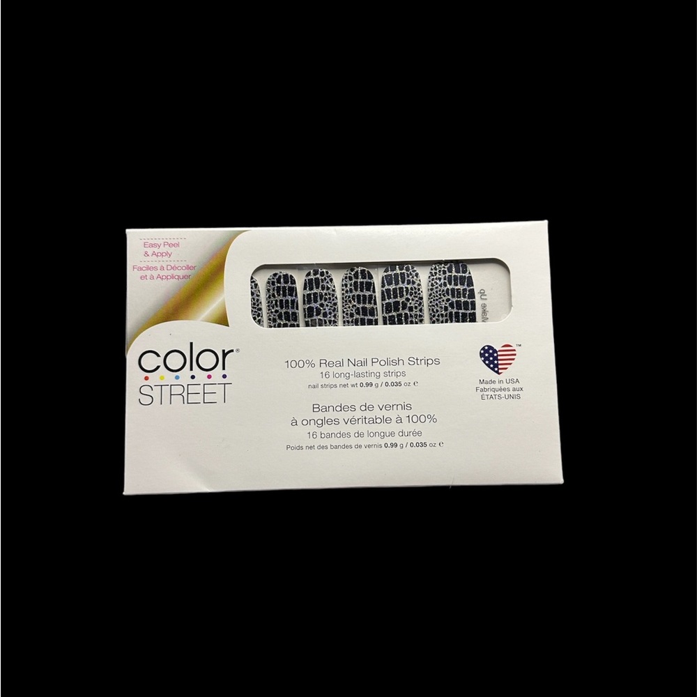 Color street nail strips - hiss and makeup